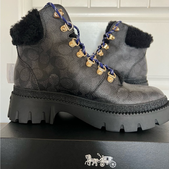 NWT Coach Janel Boats - Picture 9 of 15